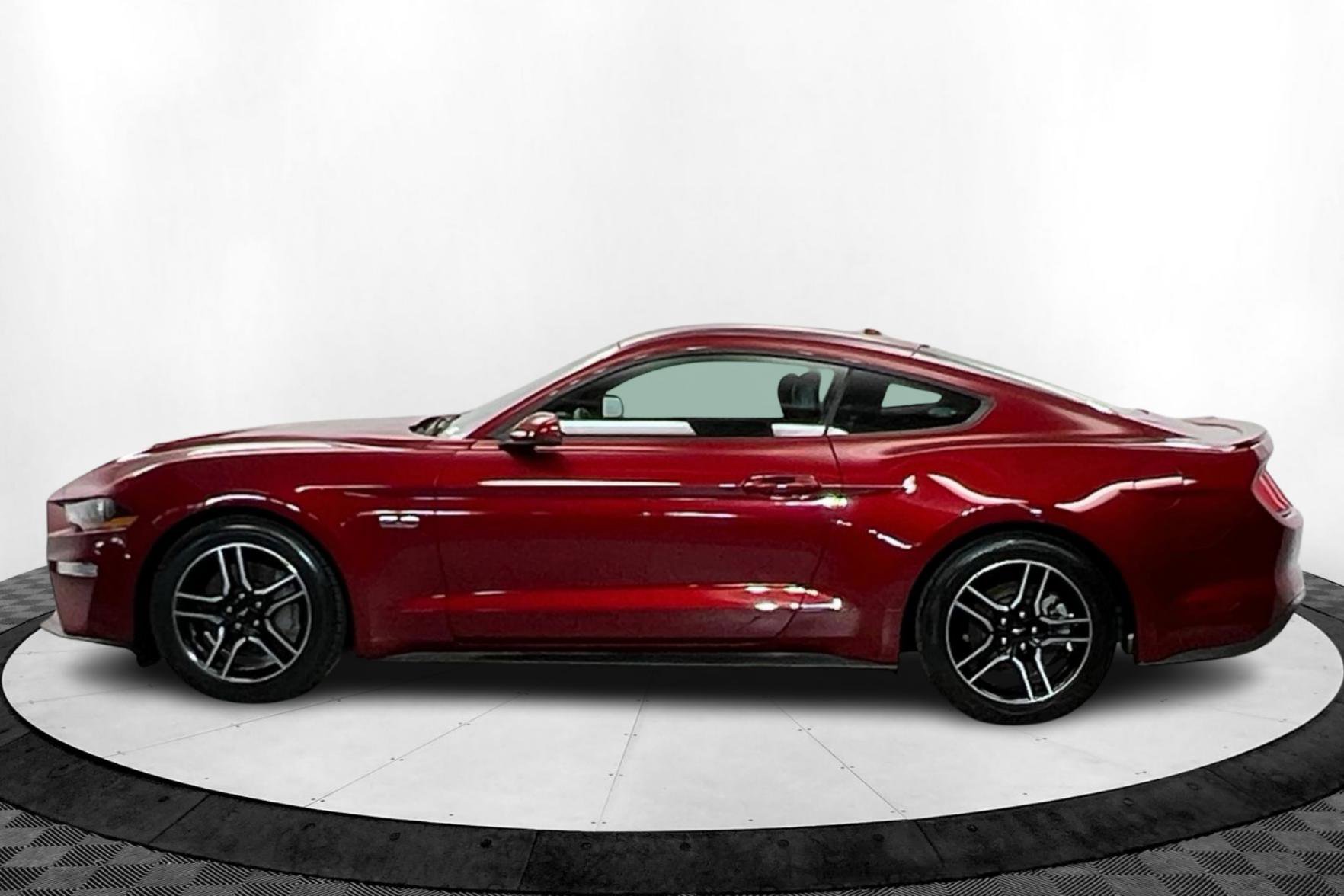 2018 Ford Mustang GT Premium photo 2