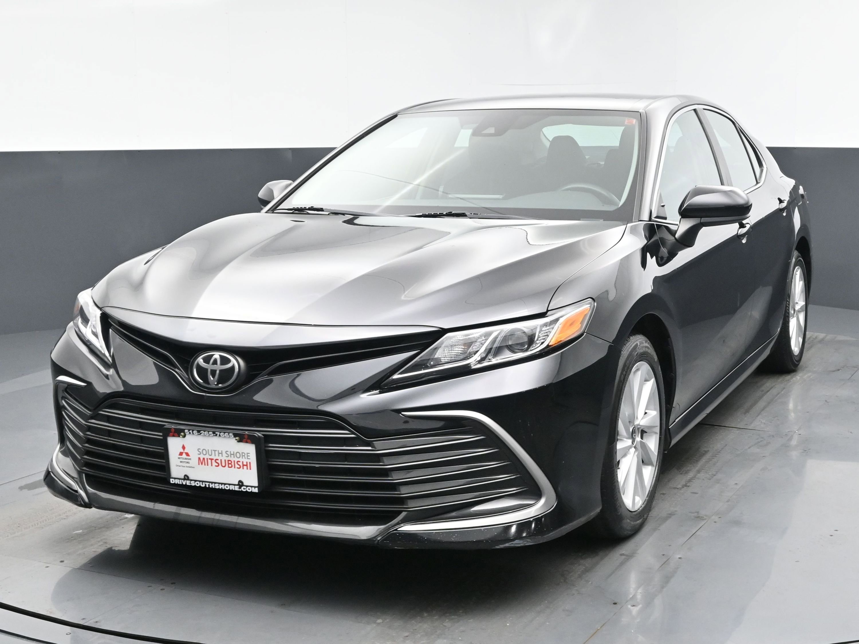 2021 Toyota Camry LE photo 22