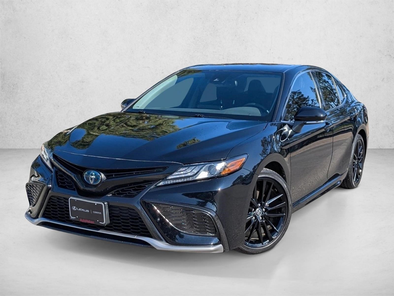 2023 Toyota Camry XSE's photo
