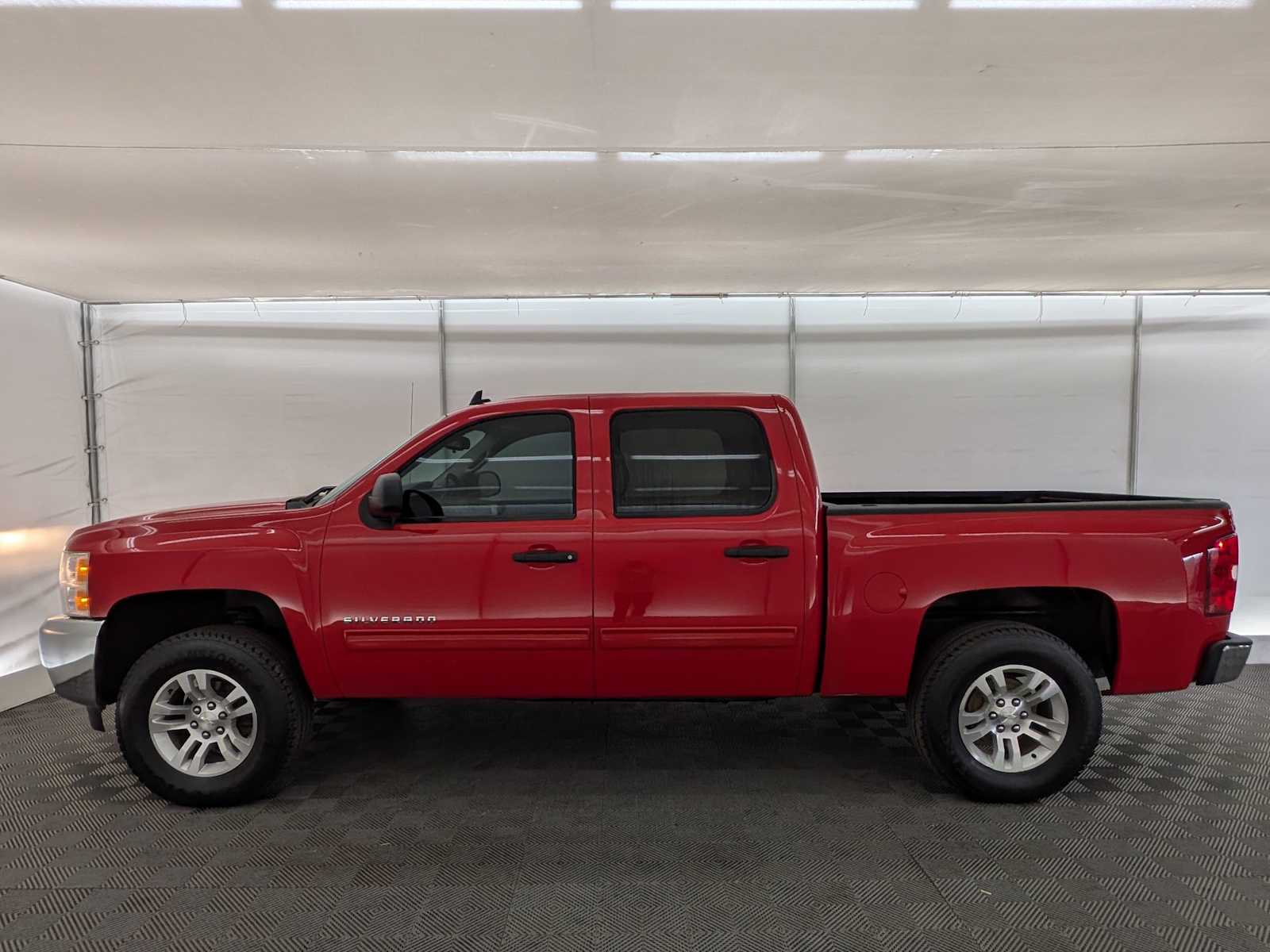 2013 Chevrolet Silverado 1500 LT photo 3