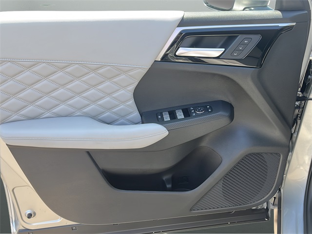 2025 Mitsubishi Outlander PHEV SEL photo 34