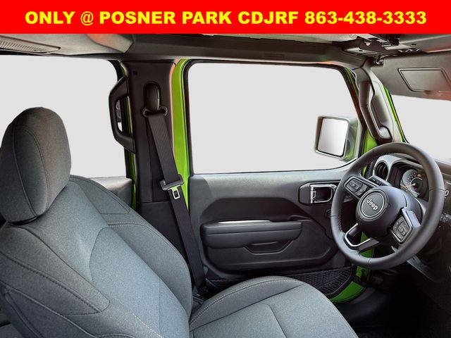 2025 Jeep Wrangler Willys photo 16
