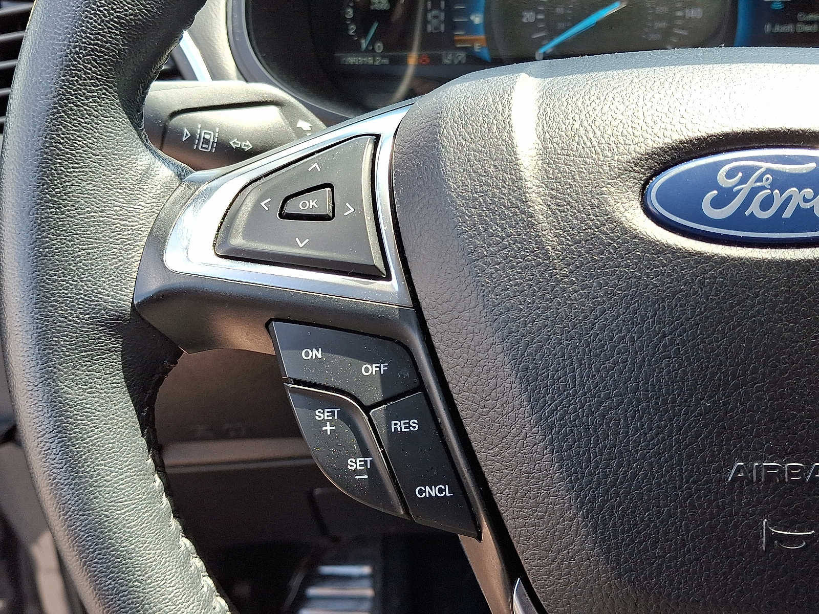 2024 Ford Edge Titanium photo 20
