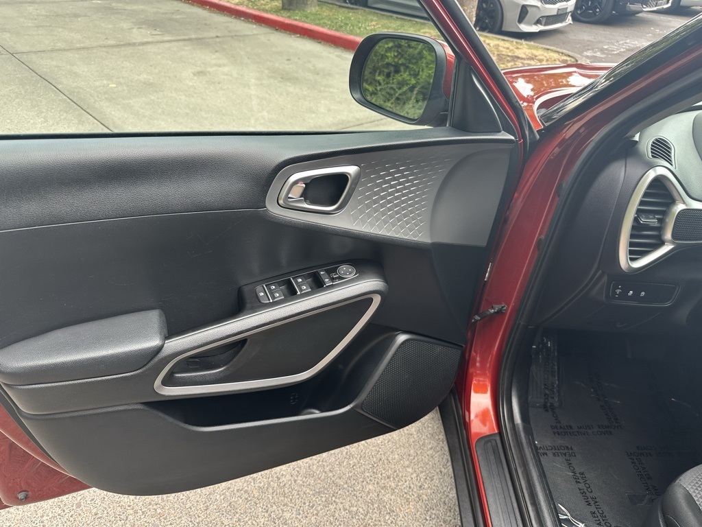 2023 Kia Soul LX photo 14