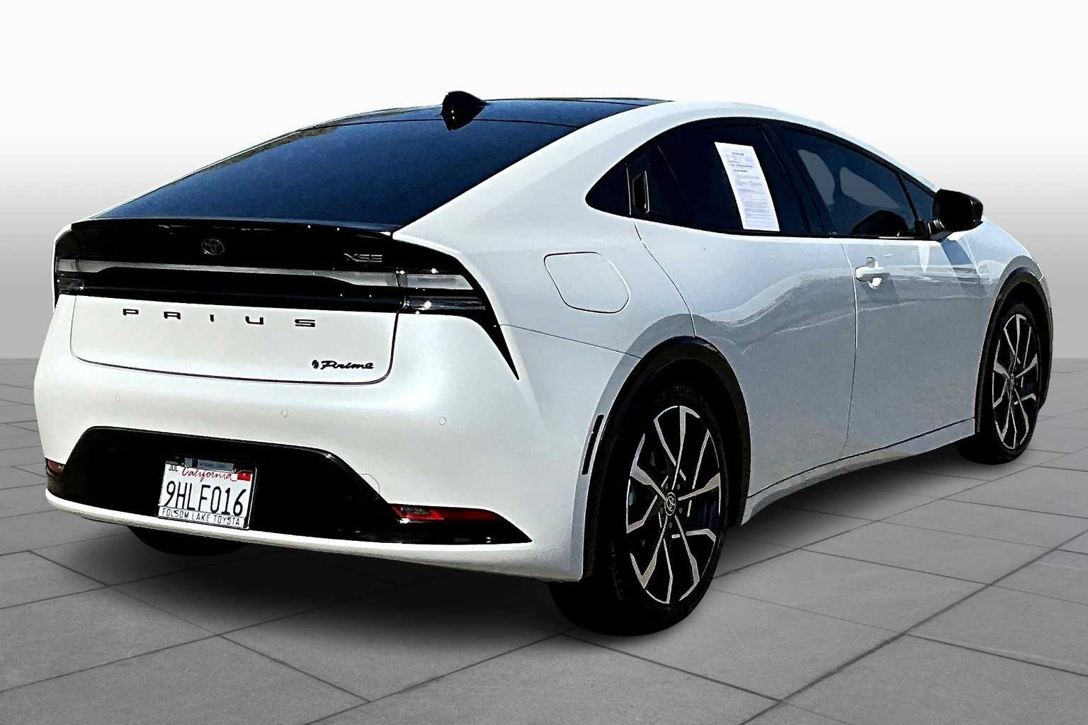 2023 Toyota Prius Prime XSE photo 11