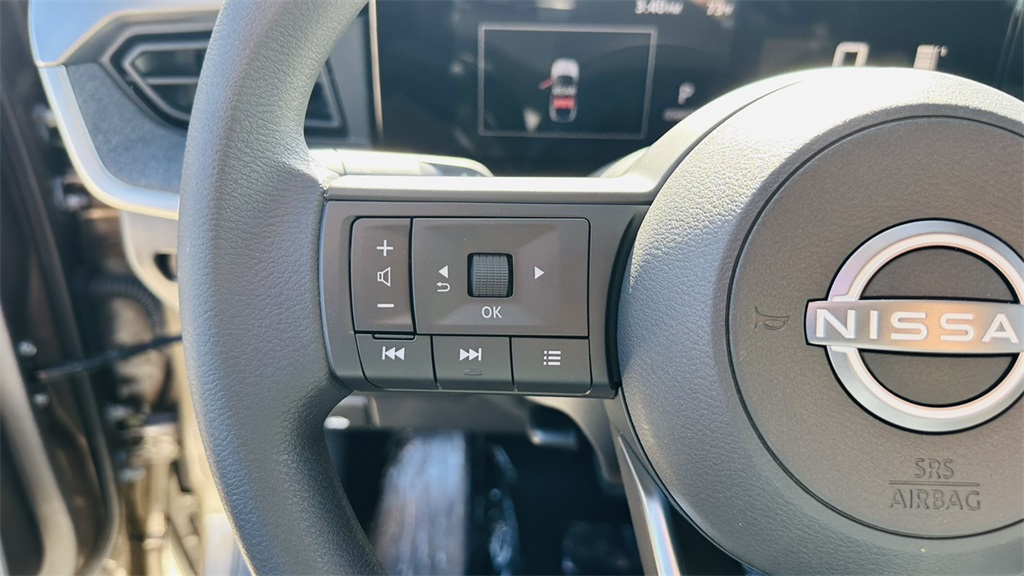 2026 Nissan Kicks SV photo 14