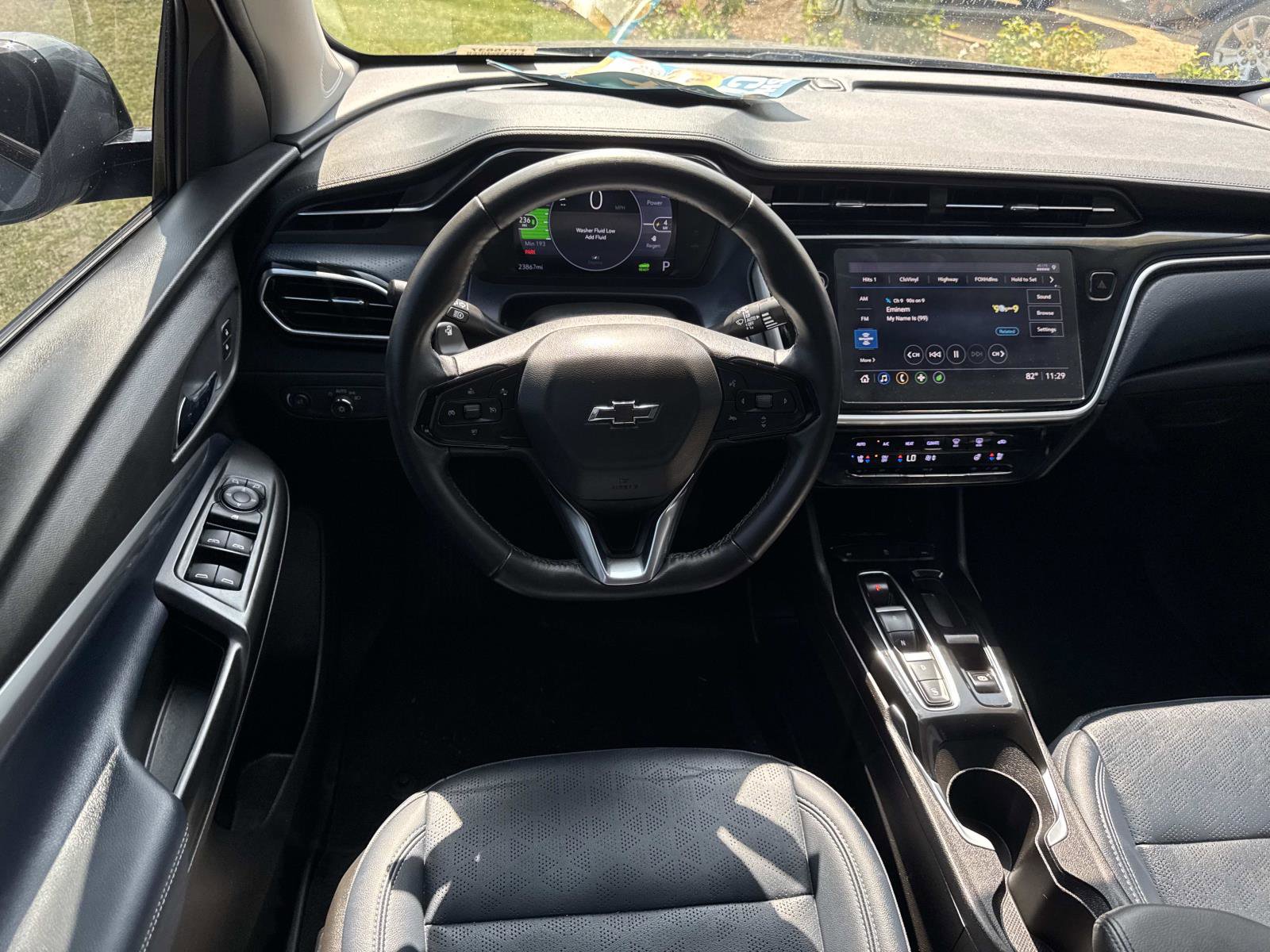 2022 Chevrolet Bolt EUV Premier photo 8