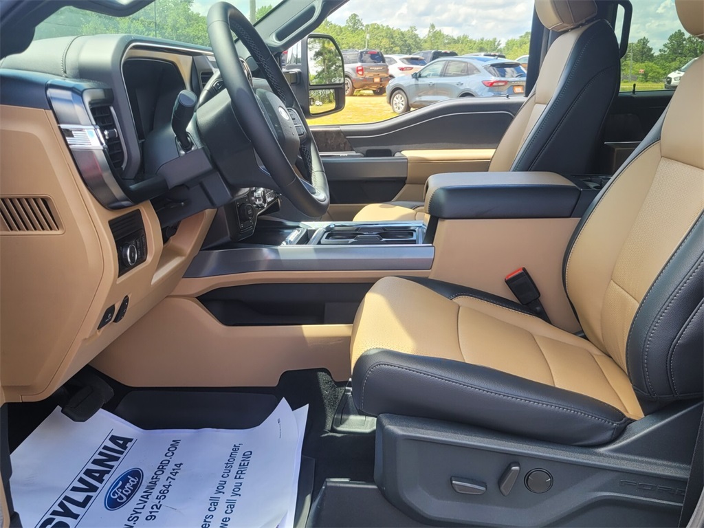 2025 Ford F-250 Lariat photo 5