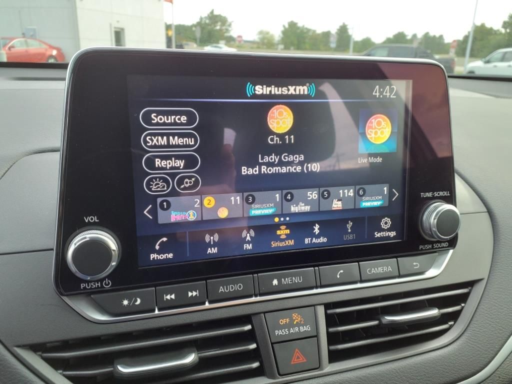 2025 Nissan Altima S photo 3