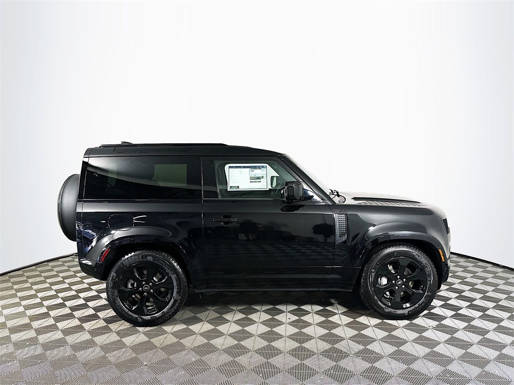 2025 Land Rover Defender 90 X-Dynamic SE photo 4