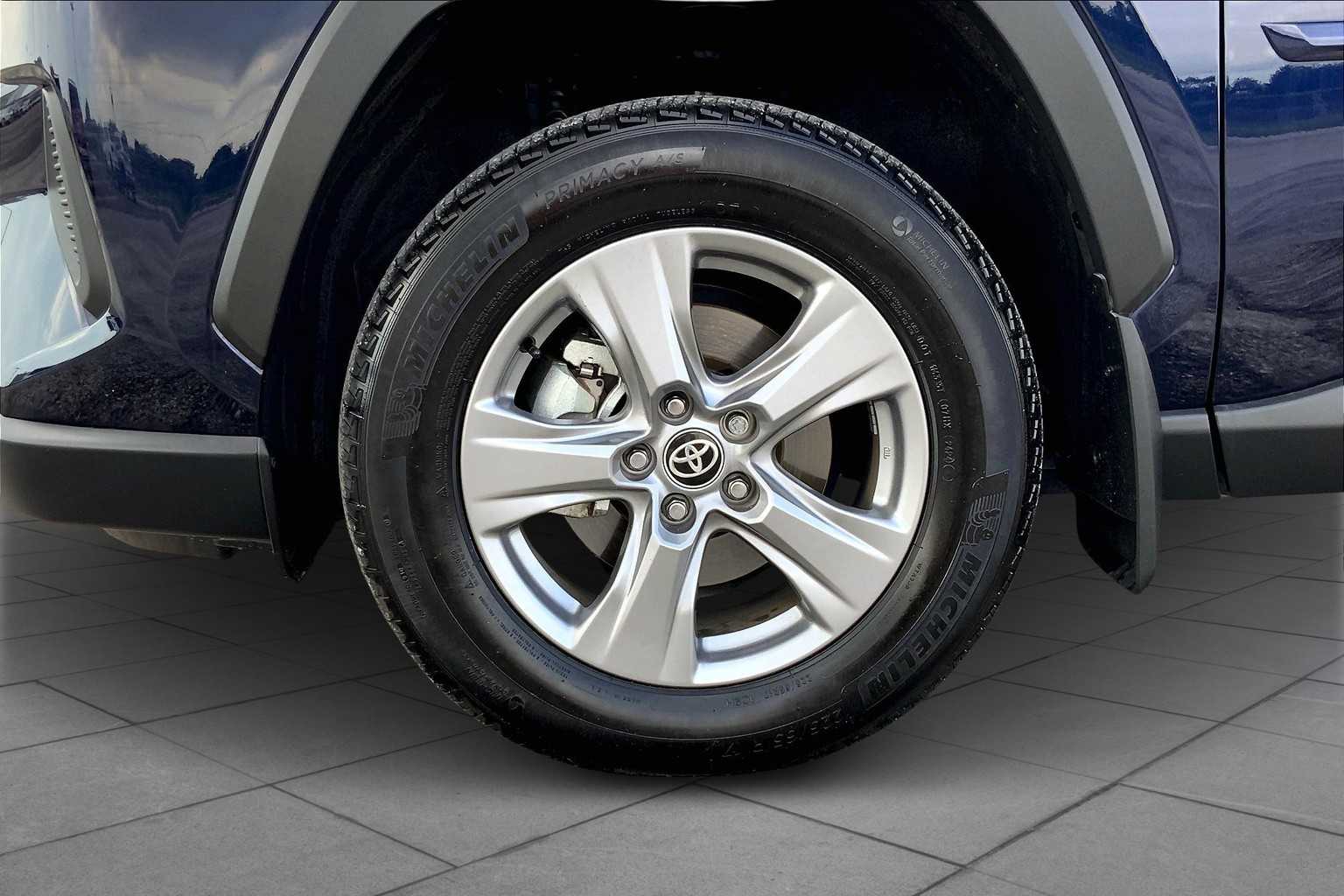 2024 Toyota RAV4 XLE photo 10