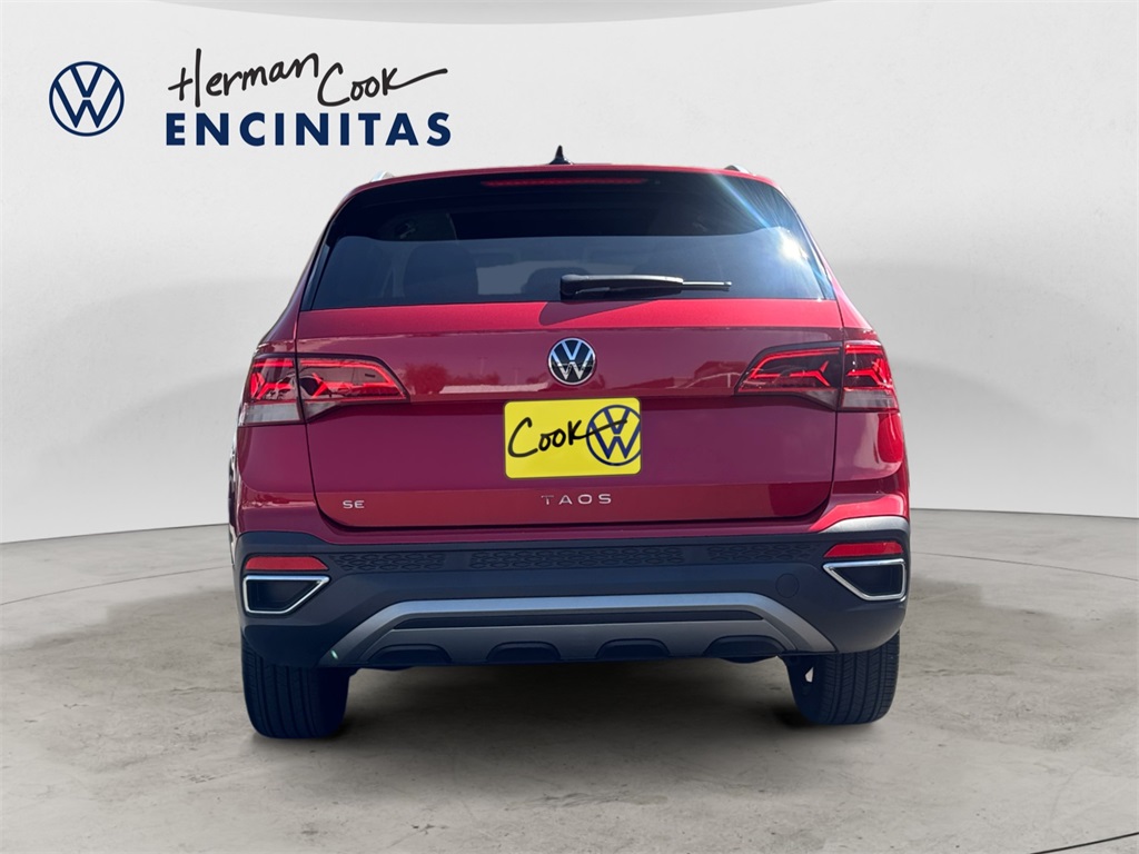 2023 Volkswagen Taos SE photo 4