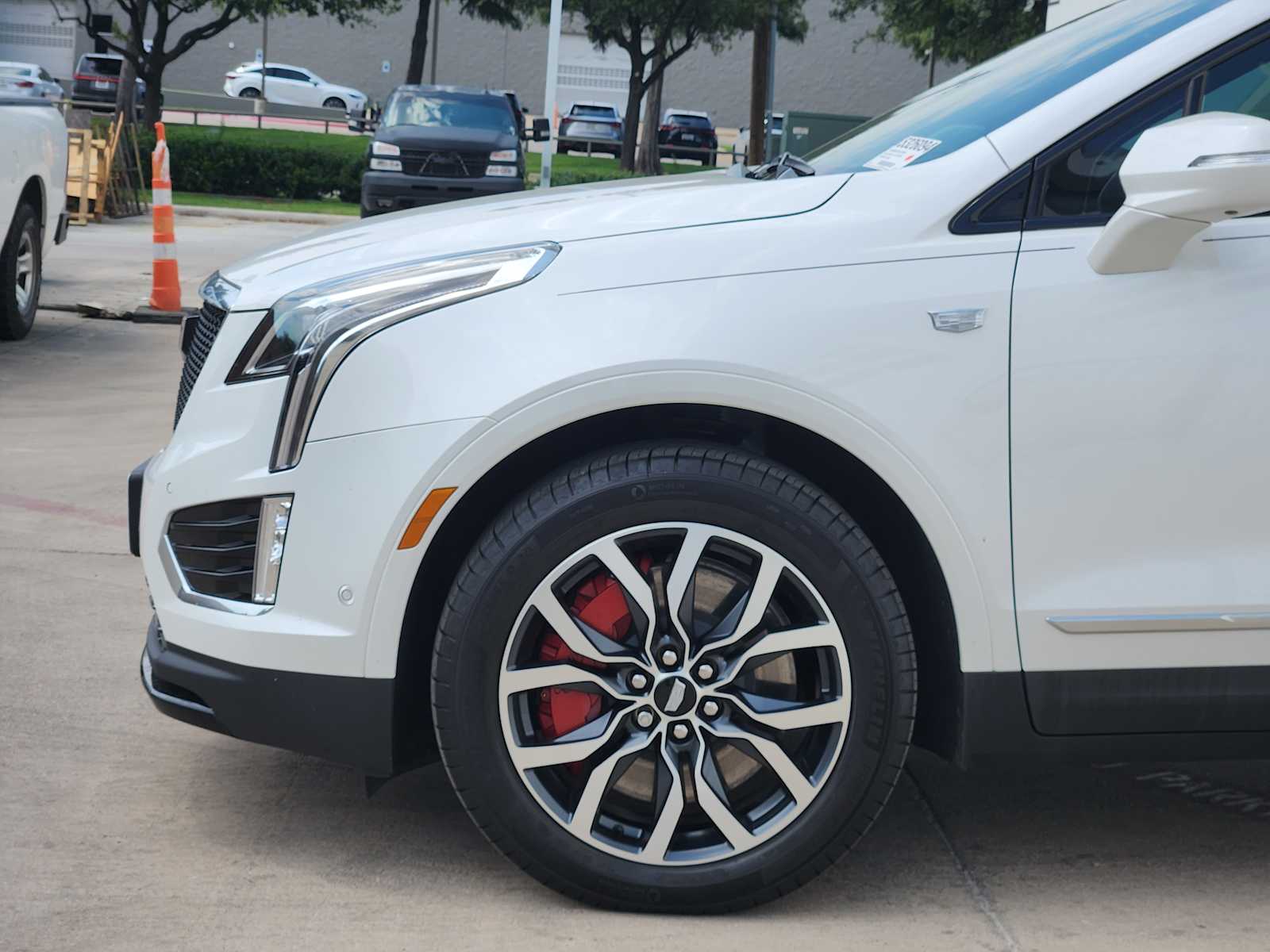 2025 Cadillac XT5 Sport photo 5