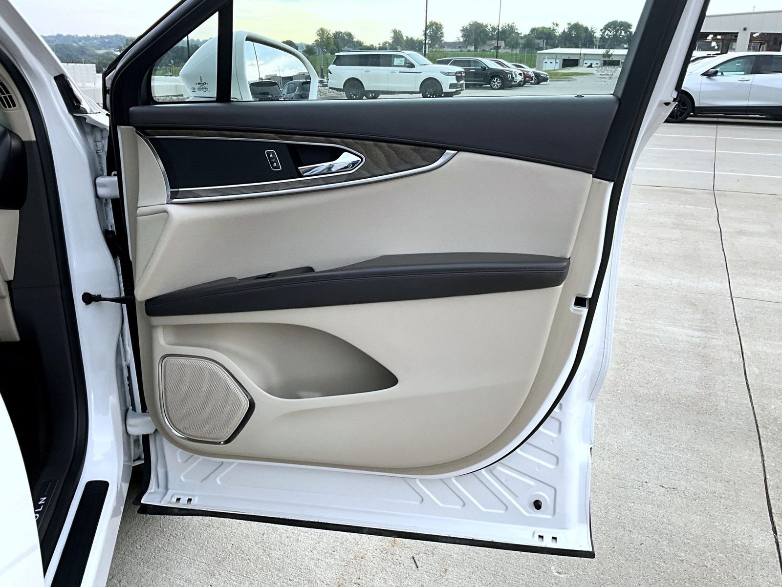 2019 Lincoln Nautilus Select photo 15