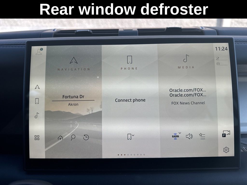 2024 Land Rover Defender 130 X-Dynamic SE photo 19