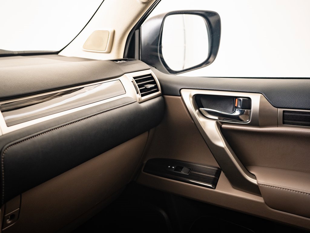 2021 Lexus GX 460 Luxury photo 32