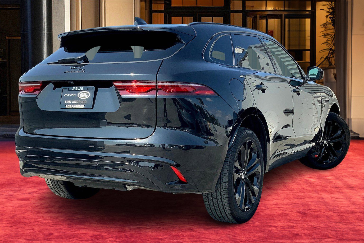 2025 Jaguar F-PACE P250 R-Dynamic S photo 12