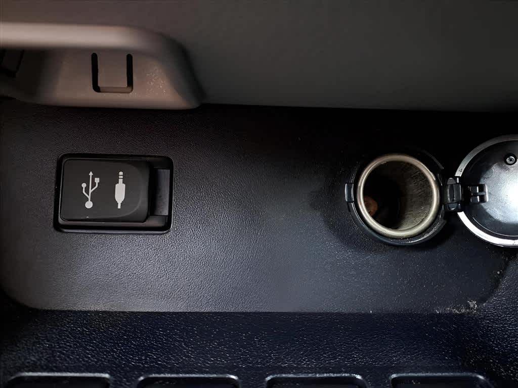 2014 Toyota RAV4 XLE photo 20