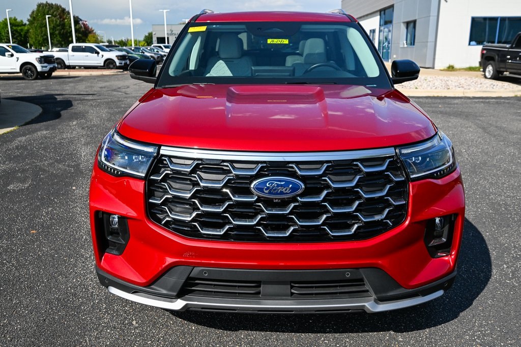 2025 Ford Explorer Platinum photo 9