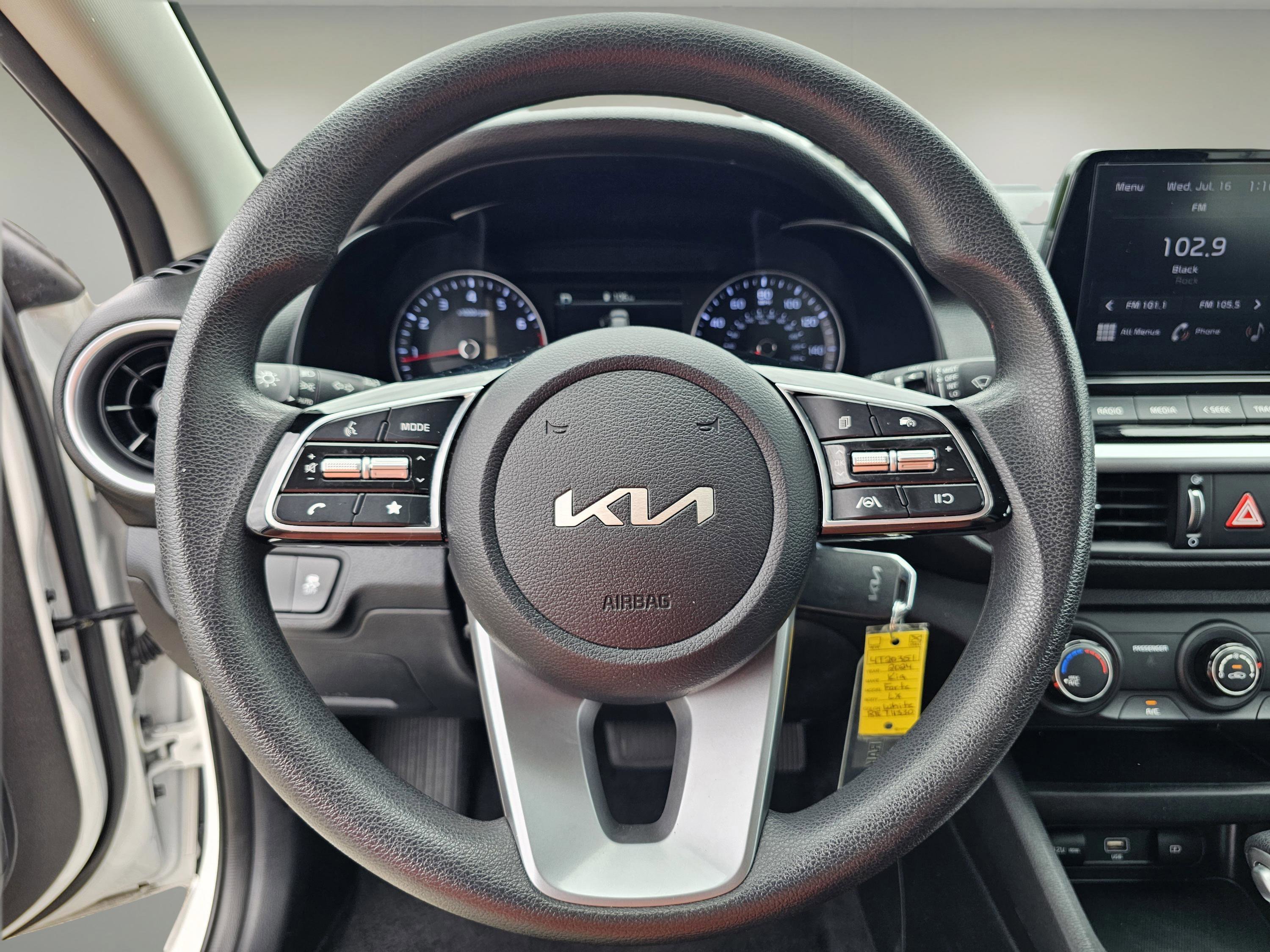 2024 Kia Forte LXS photo 15