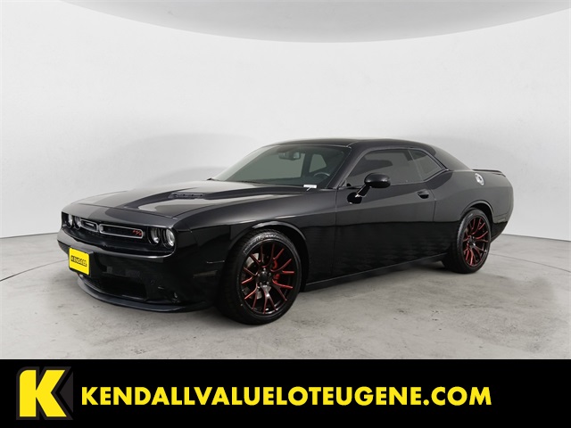 2017 Dodge Challenger R/T's photo