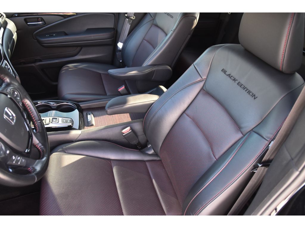 2022 Honda Ridgeline Black Edition photo 9
