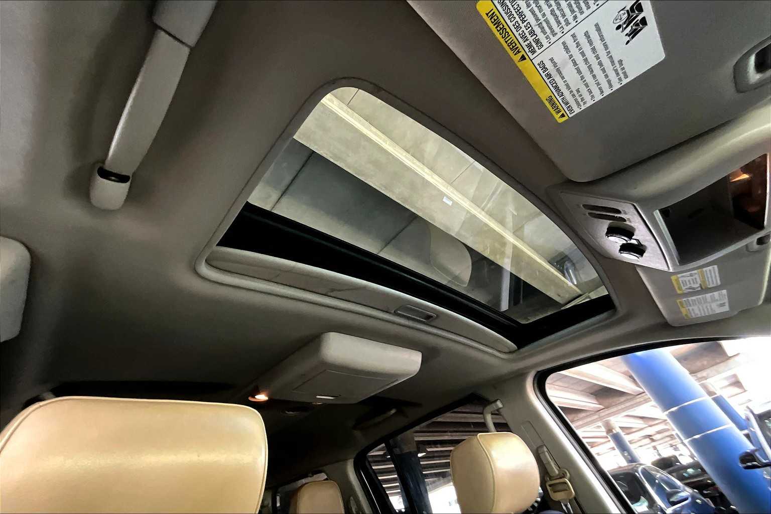 2014 Nissan Armada Platinum photo 12