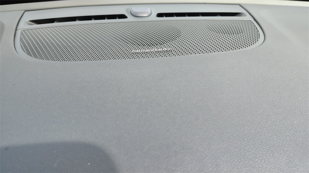 2023 Volvo XC40 Recharge Ultimate photo 20