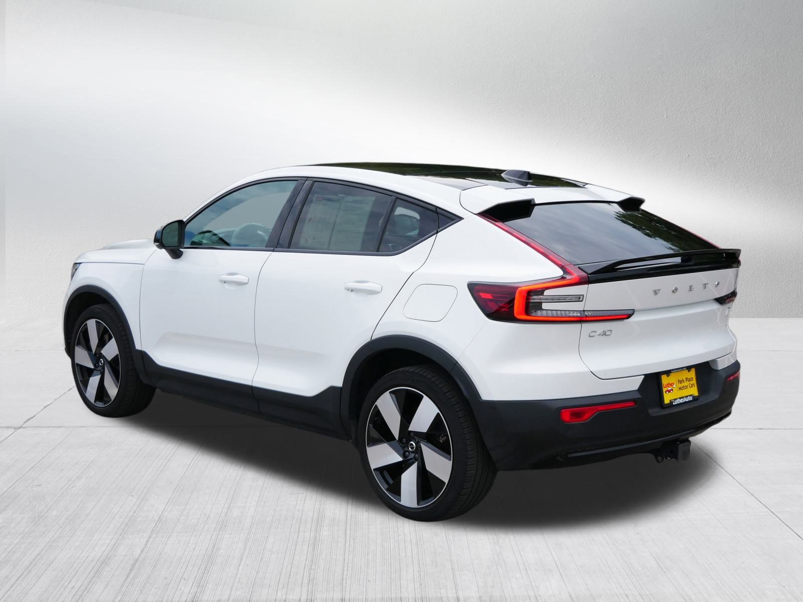 2023 Volvo C40 Recharge Ultimate photo 5