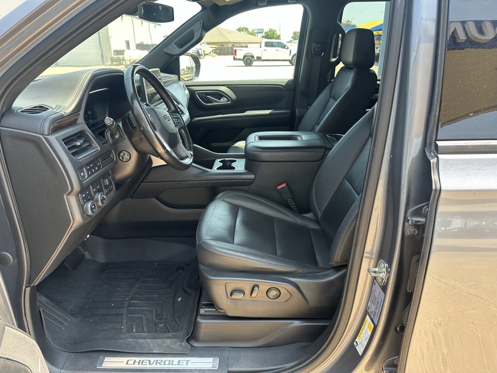 2022 Chevrolet Suburban Z71 photo 12