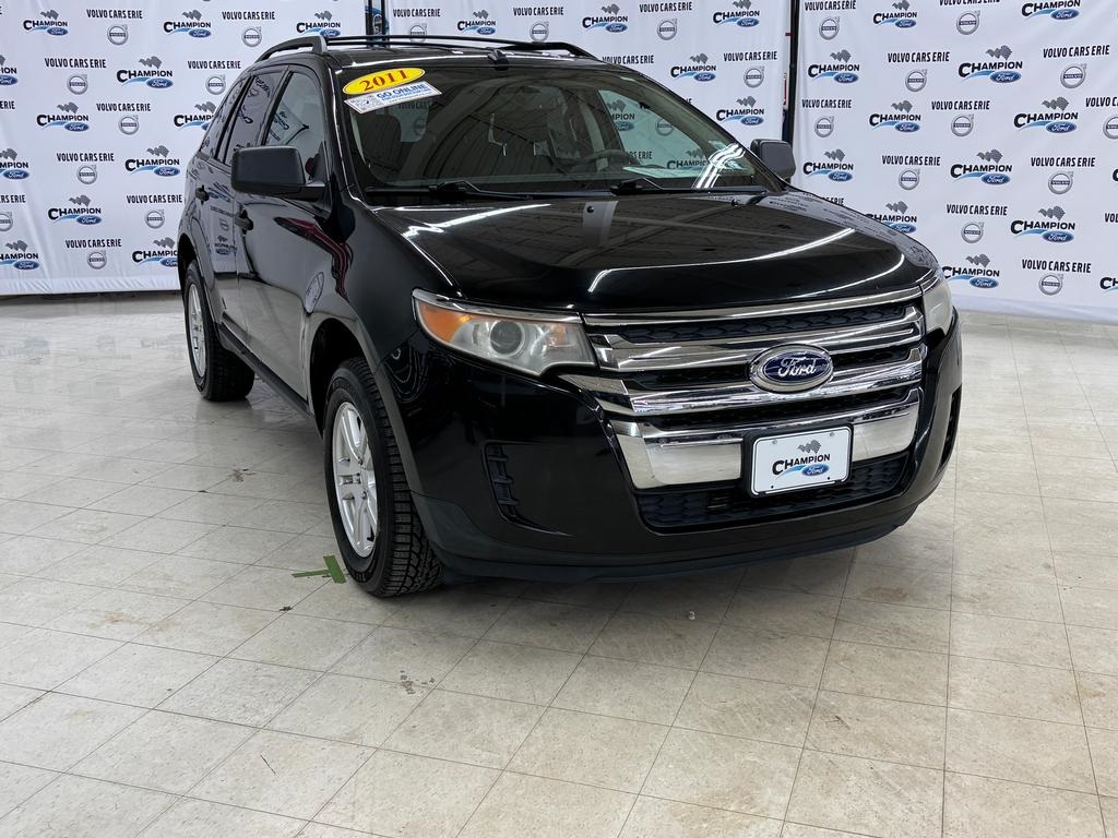 2011 Ford Edge SE's photo