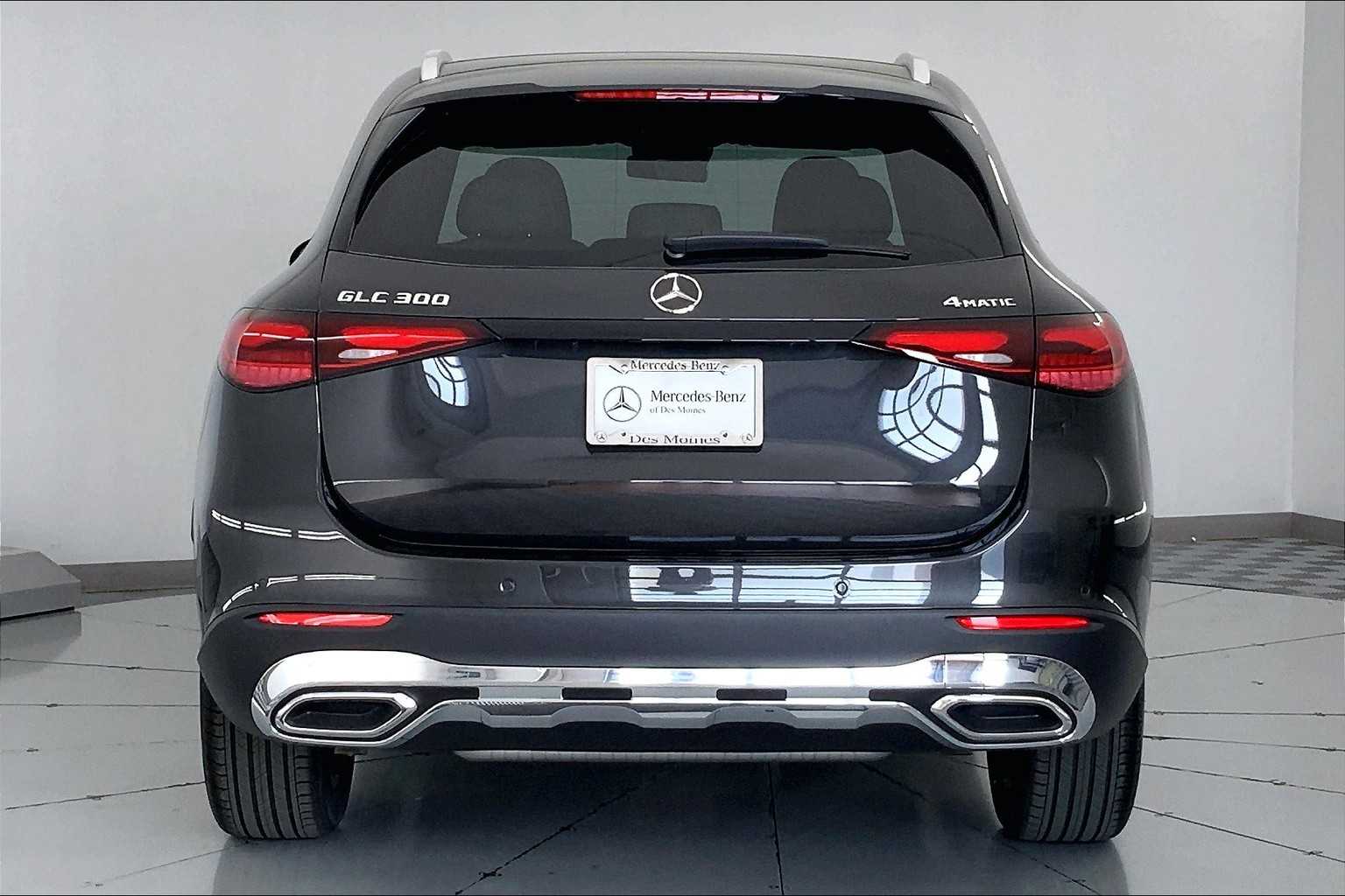 2026 Mercedes Benz GLC 300 4MATIC photo 5
