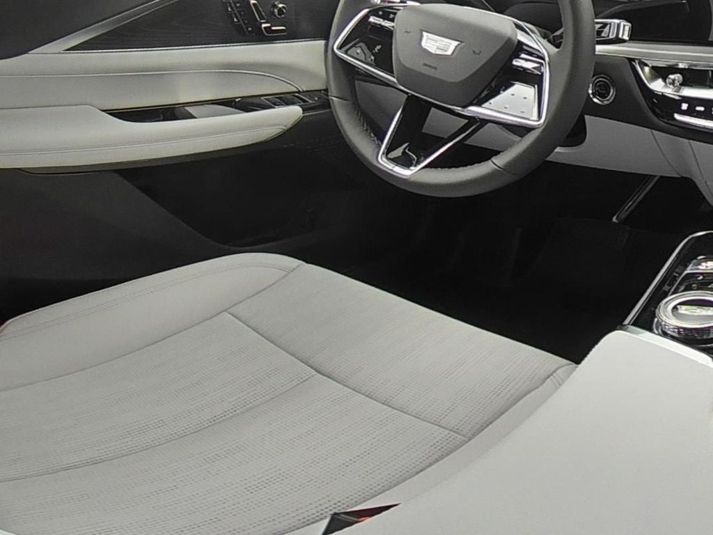 2025 Cadillac Lyriq Sport photo 11