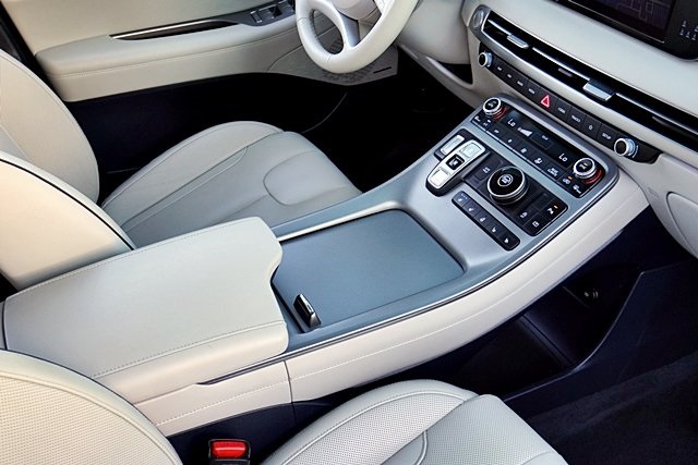 Used 2024 Red Hyundai Limited image 11