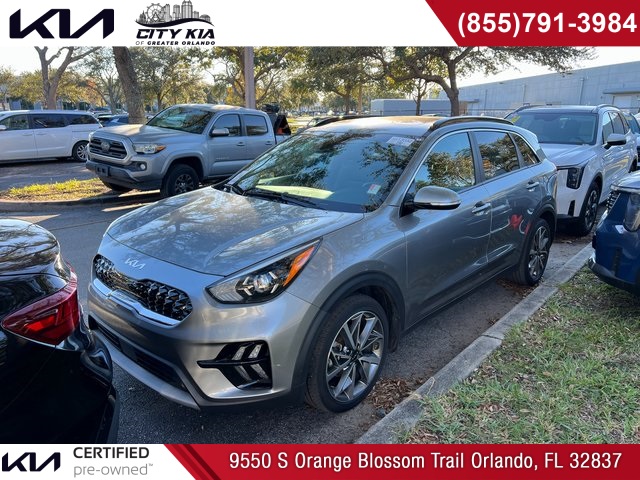 2022 Kia Niro Touring SE's photo