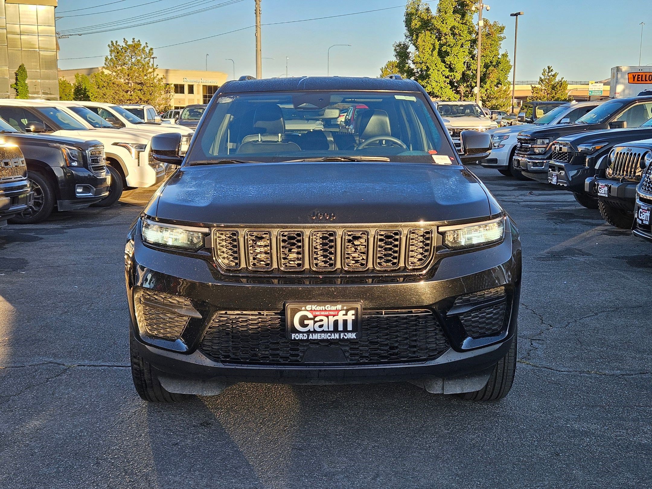 2024 Jeep Grand Cherokee Altitude photo 8