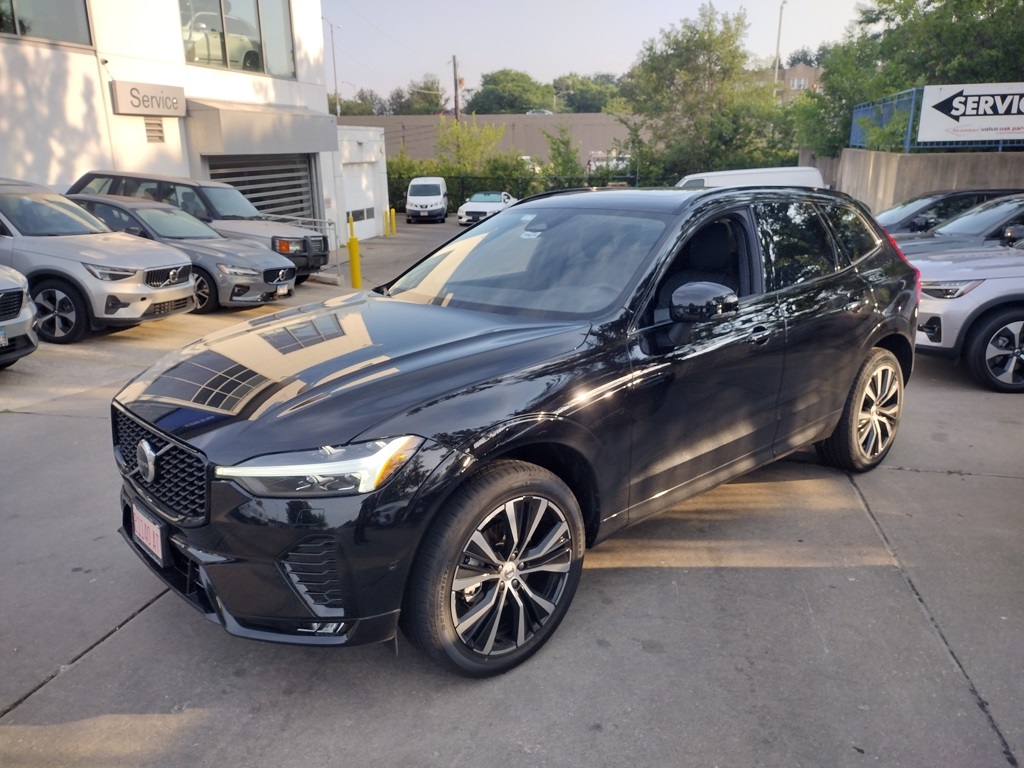 2025 VOLVO XC60 - Image 3