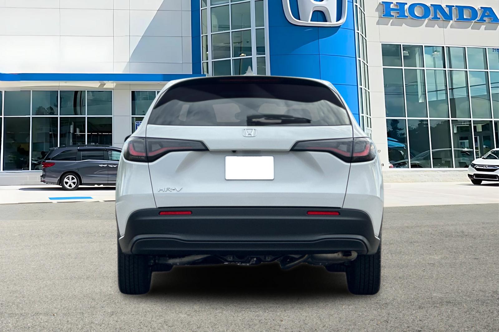 2026 Honda HR-V LX photo 3