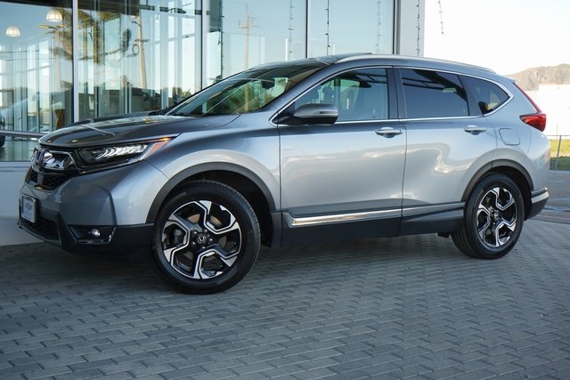 2017 Honda CR-V Touring photo 3