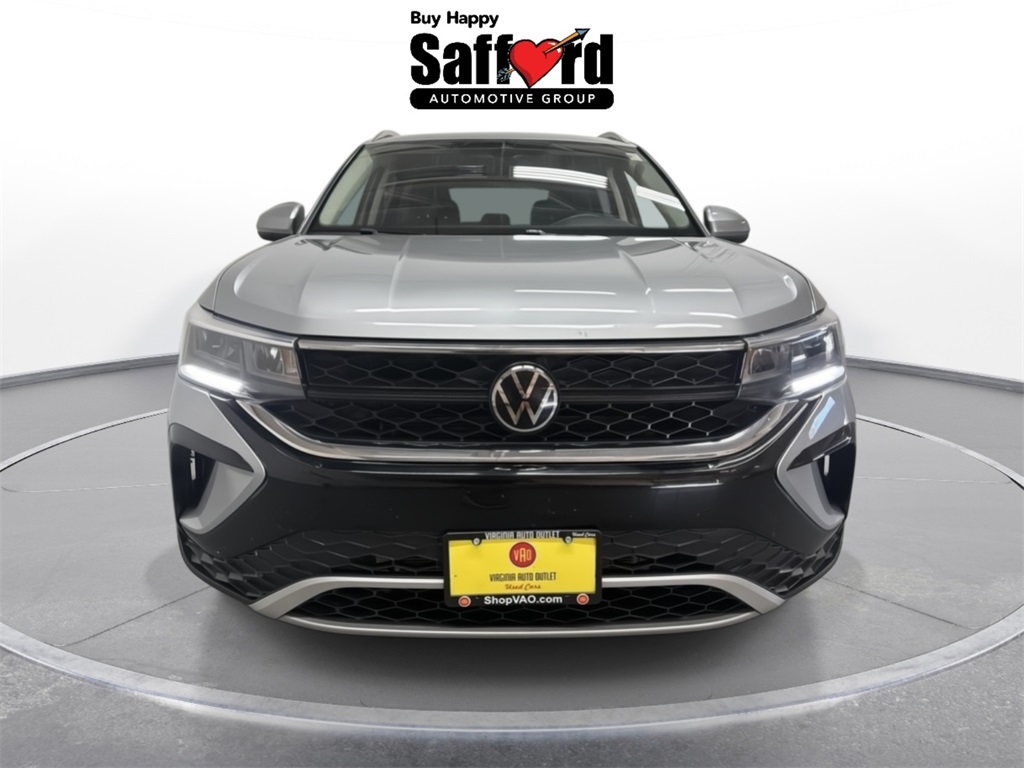 2024 Volkswagen Taos SE photo 11