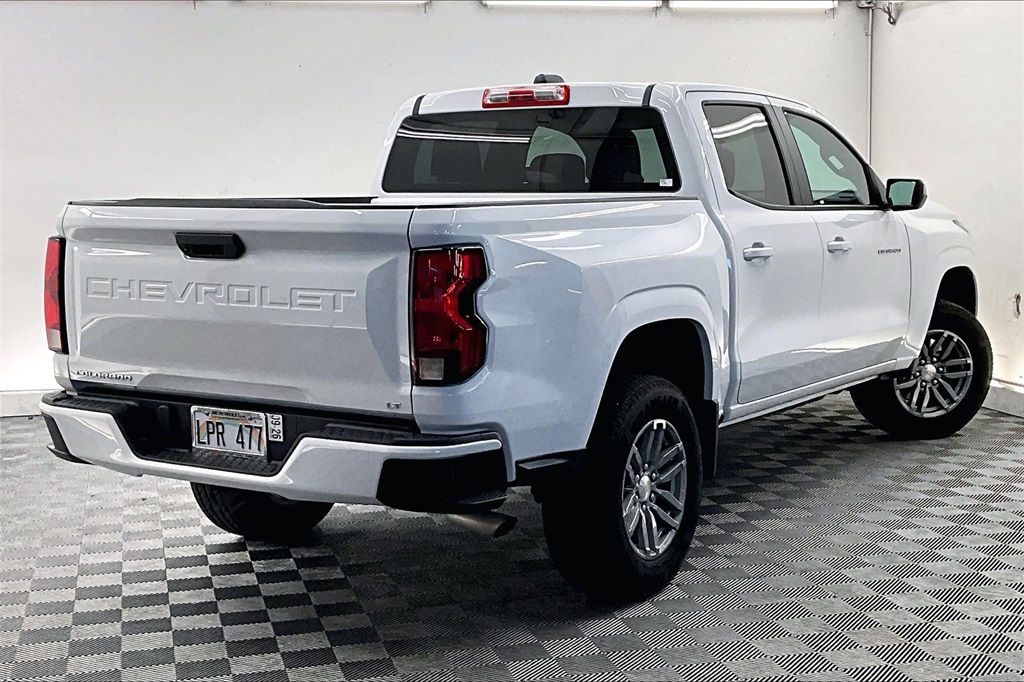 2024 Chevrolet Colorado LT photo 11