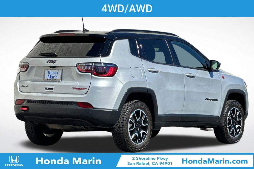 2024 Jeep Compass Trailhawk photo 4