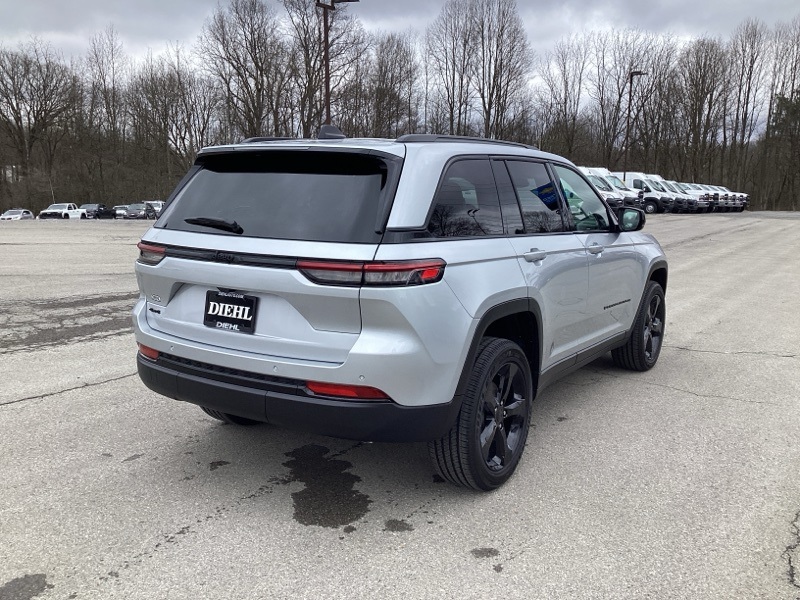 2025 Jeep Grand Cherokee Altitude X photo 2