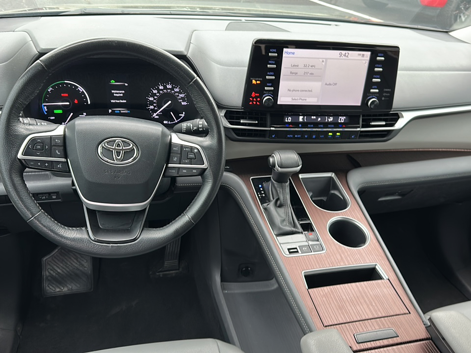 2024 Toyota Sienna XLE photo 13