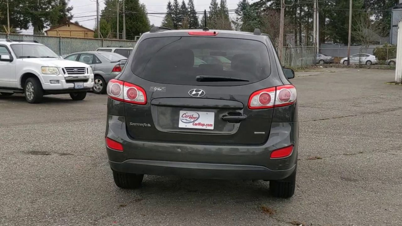 2012 Hyundai Santa Fe GLS photo 2