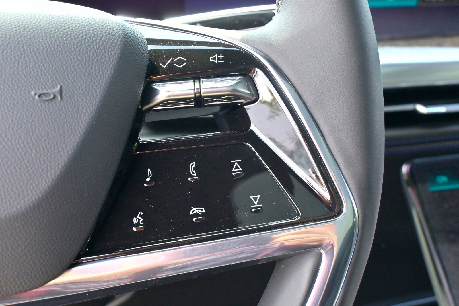 2025 Cadillac Escalade IQ Sport photo 29
