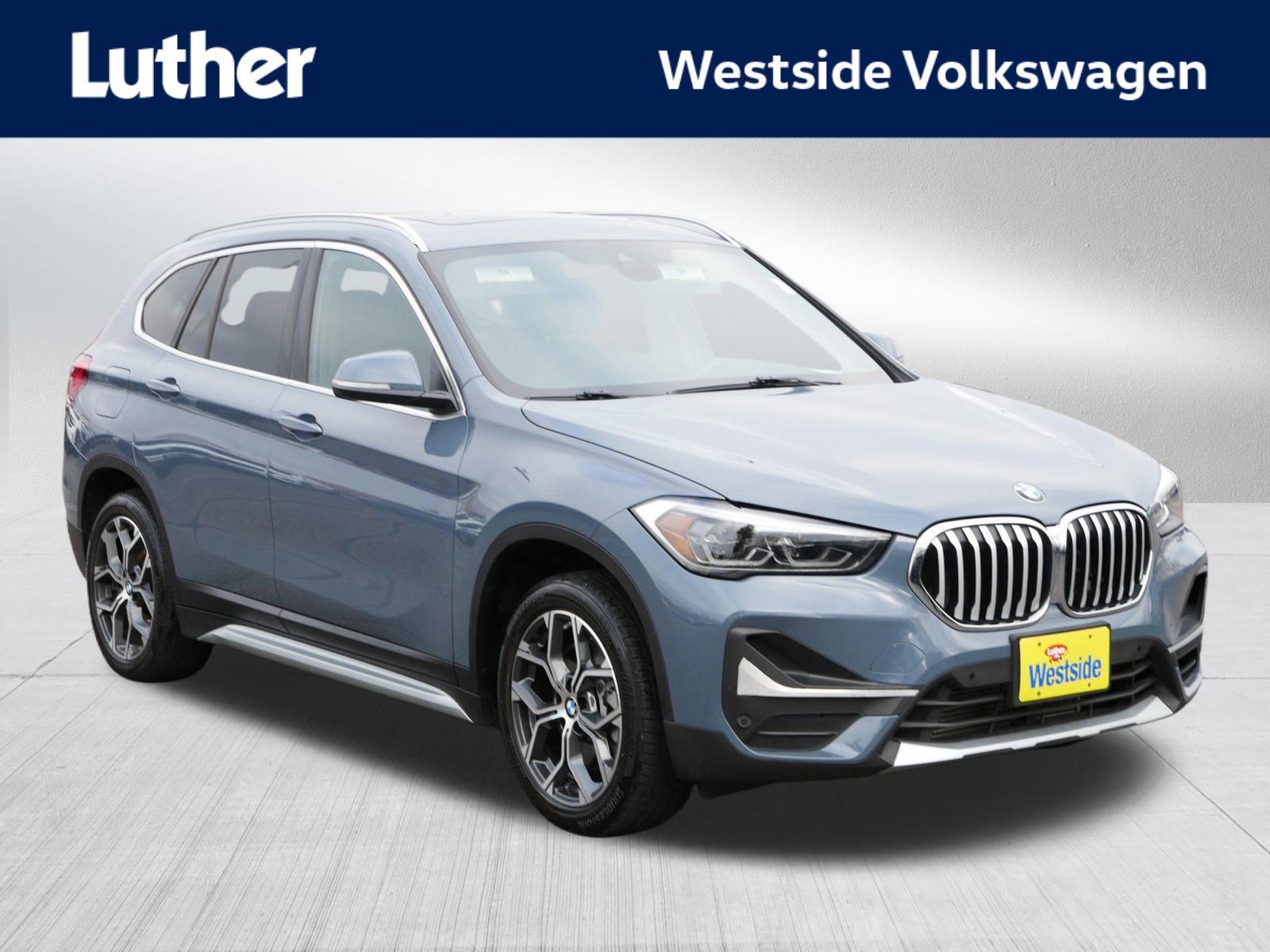 2021 BMW X1 28i's photo