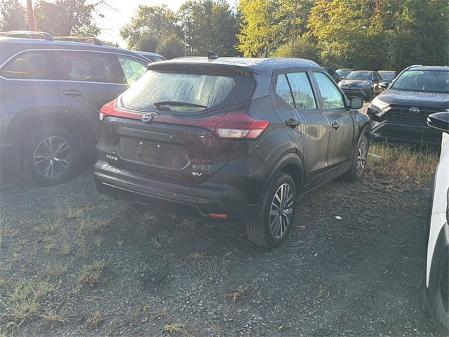 2023 Nissan Kicks SV photo 3