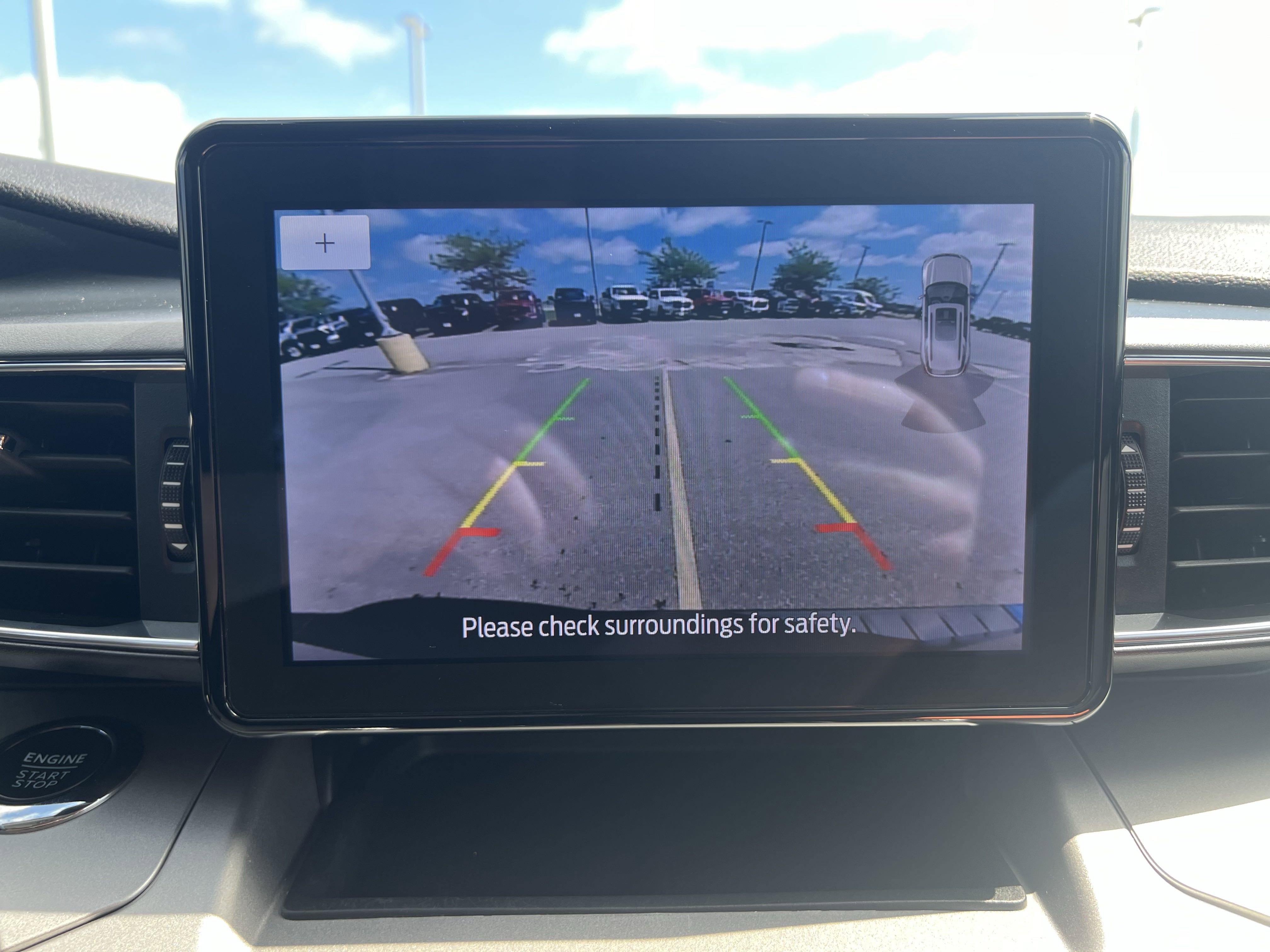 2022 Ford Explorer XLT photo 16