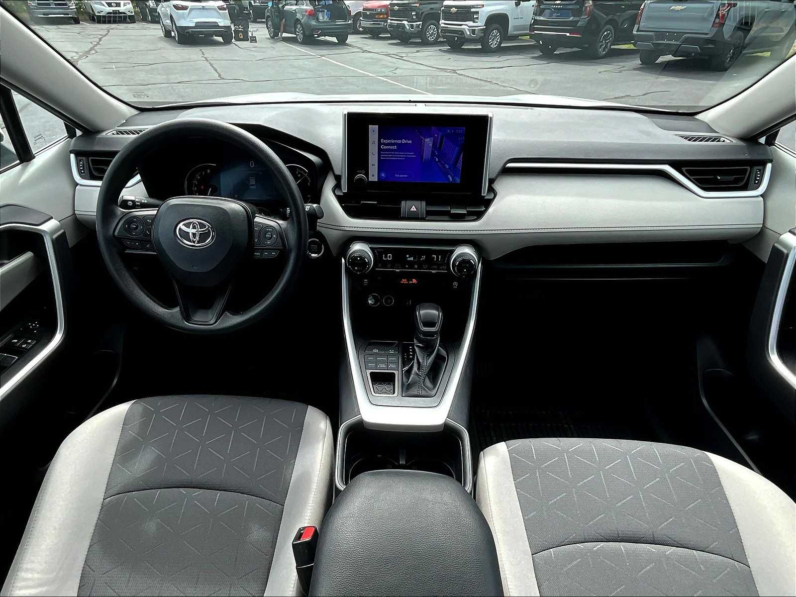 2023 Toyota RAV4 XLE photo 20